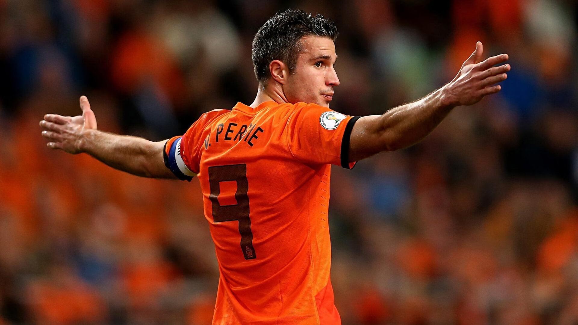 德甲紧张对决，比分4-3，明星球员梅开二度，关键数据领先，德甲对抗